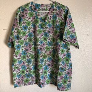 Scrub top - floral